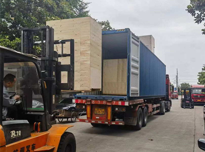 坦桑尼亞發(fā)貨-24頭熱灌裝飲料生產(chǎn)線2 坦桑尼亞發(fā)貨-24頭熱灌裝飲料生產(chǎn)線2